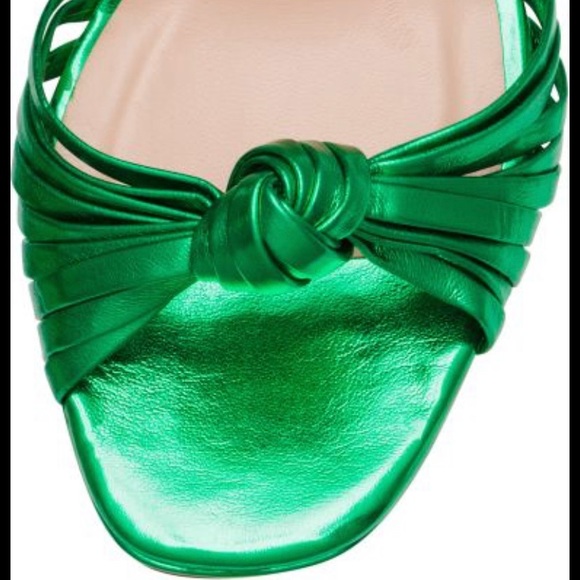 HIGH FASHION METALLIC GREEN HEELS - Picture 3 of 4